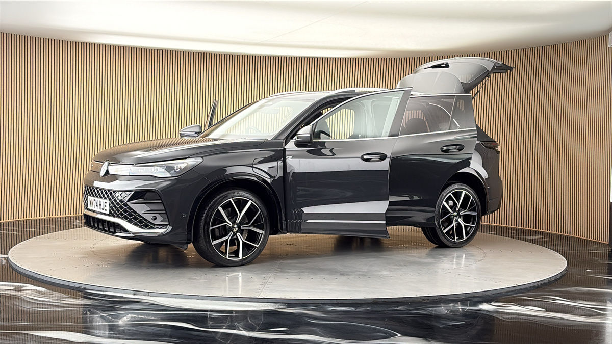 More views of Volkswagen Tiguan