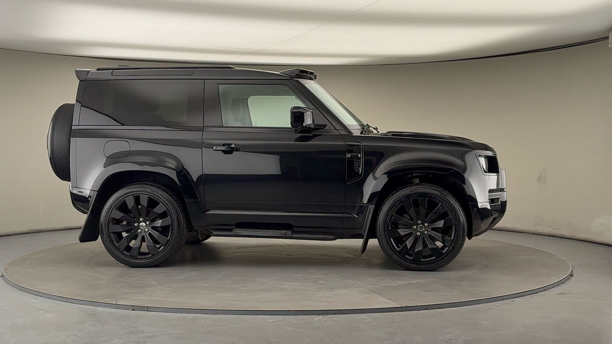 More views of Land Rover Defender 90