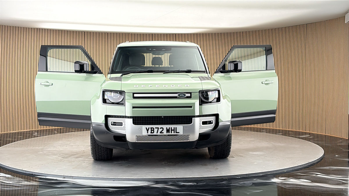 More views of Land Rover Defender 90