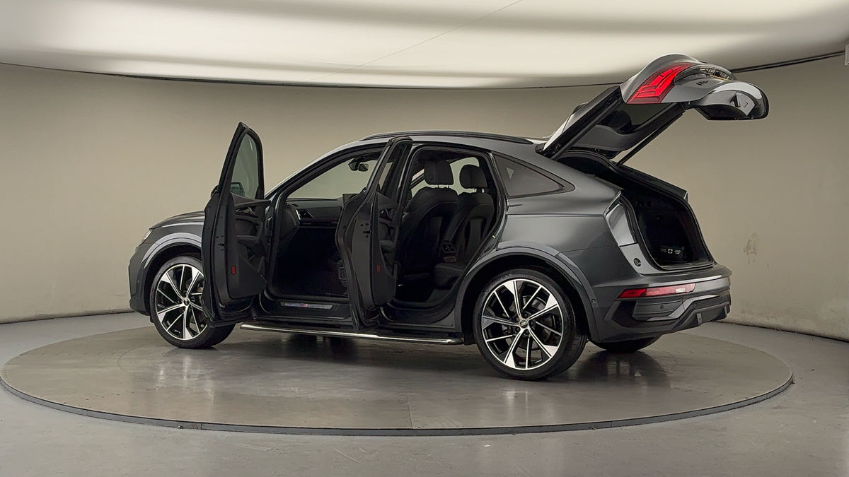 More views of Audi Q5