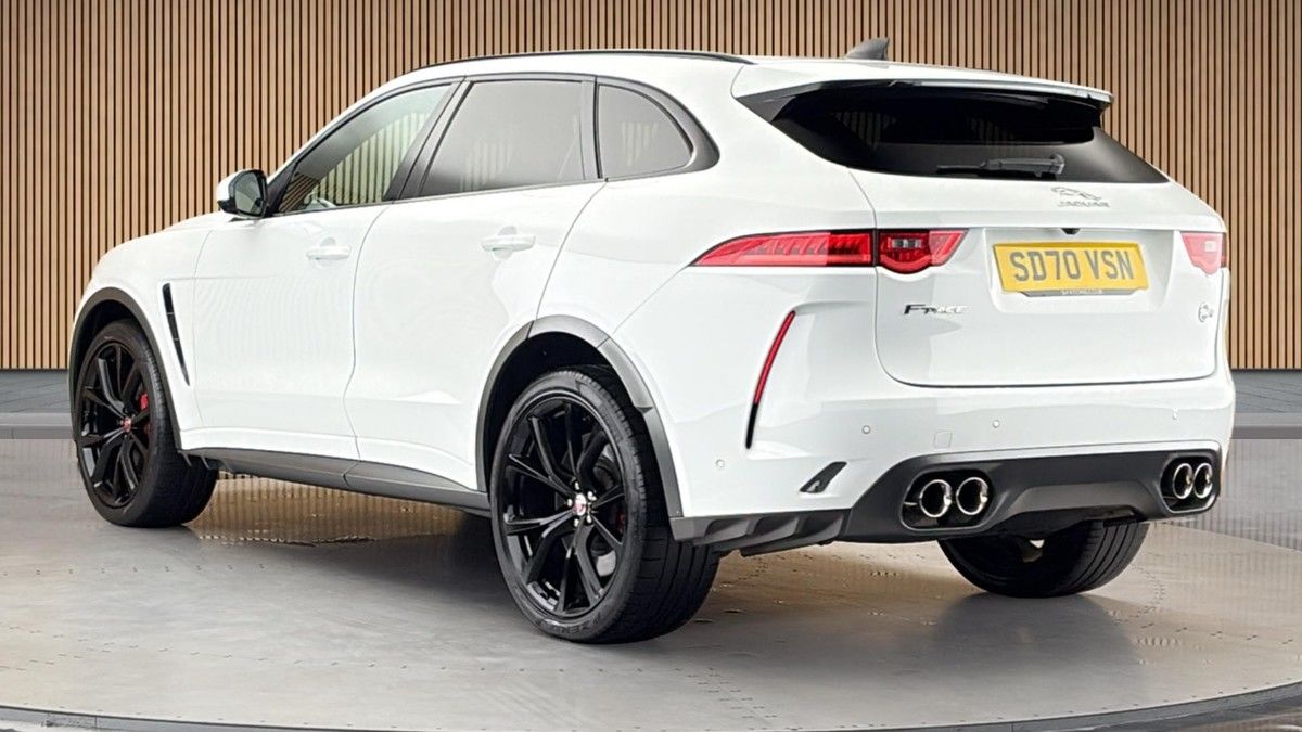 Jaguar F-PACE Image 4