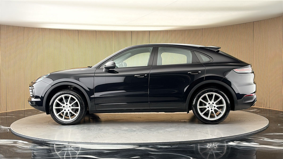 More views of Porsche Cayenne