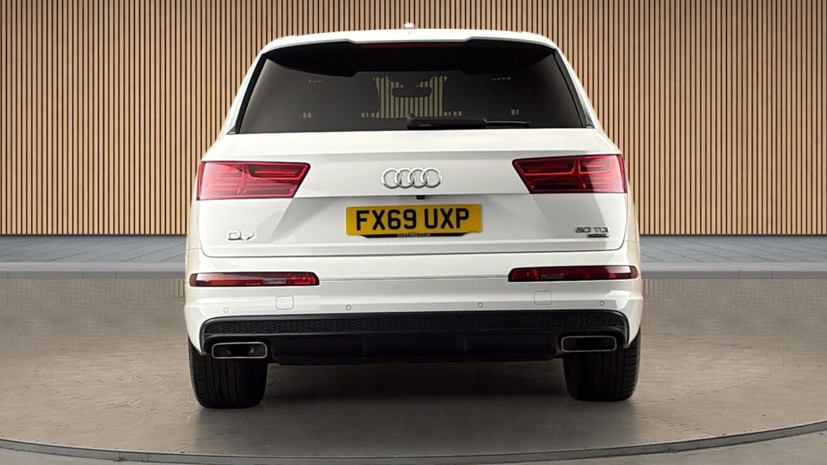 Audi Q7 Image 4