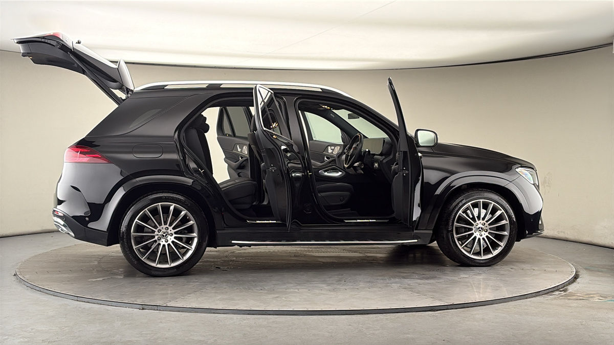 More views of Mercedes-Benz GLE