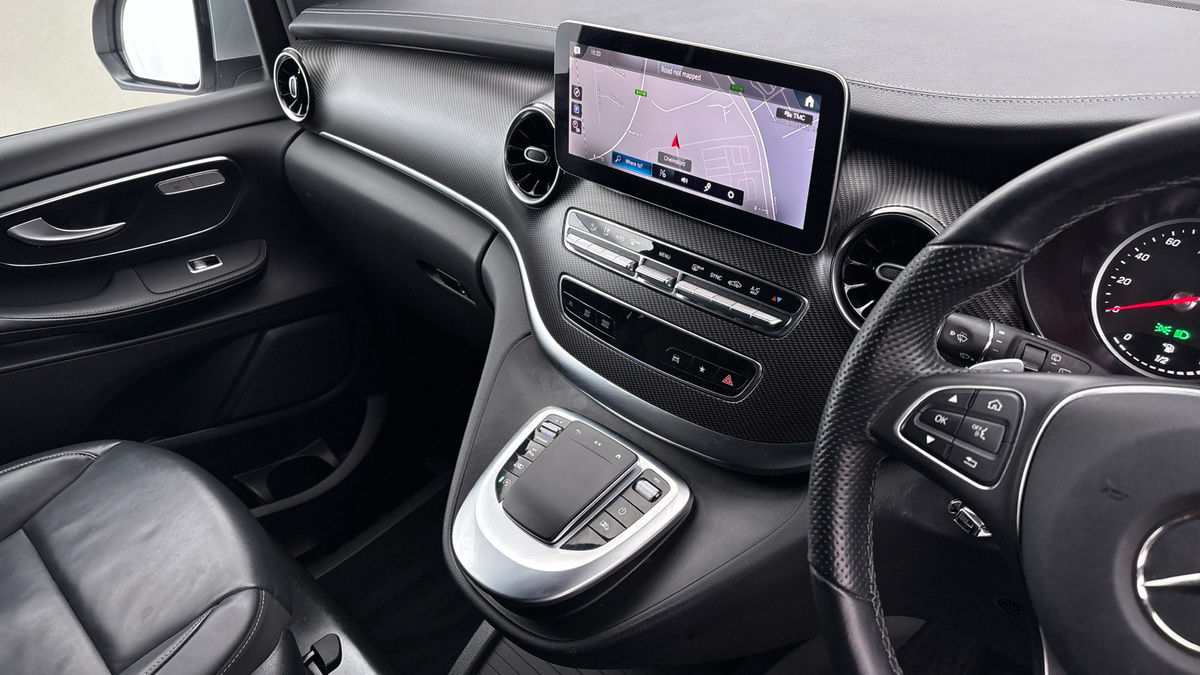Mercedes-Benz V Class Image 18