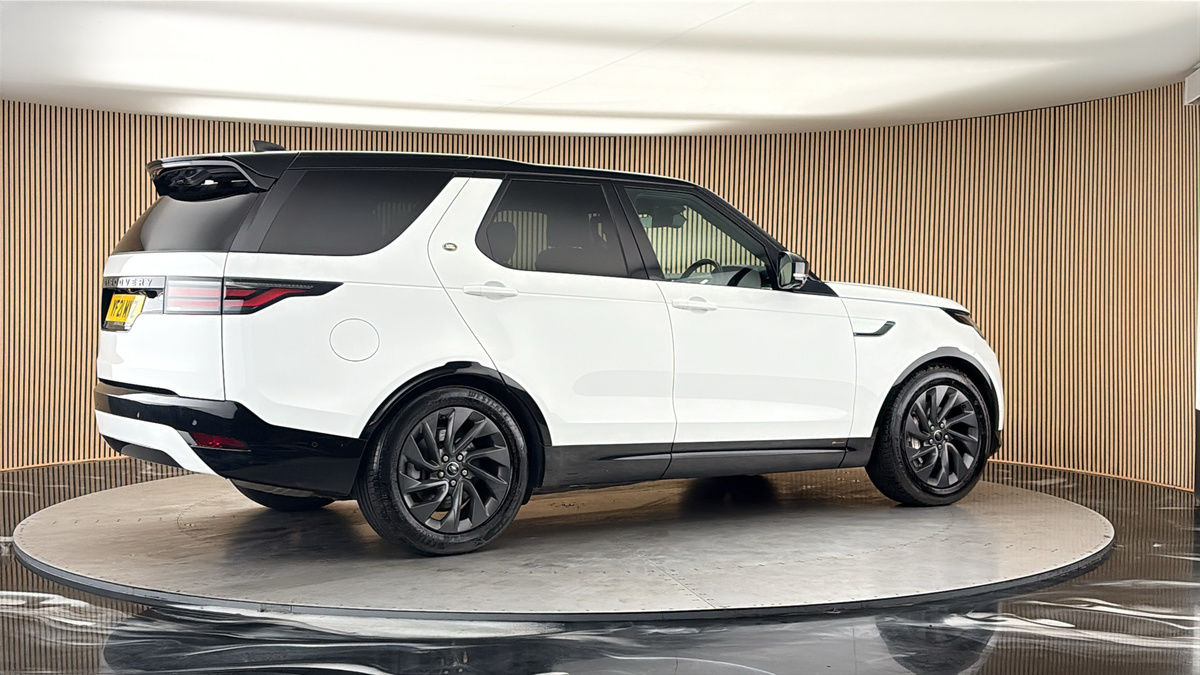 More views of Land Rover Discovery