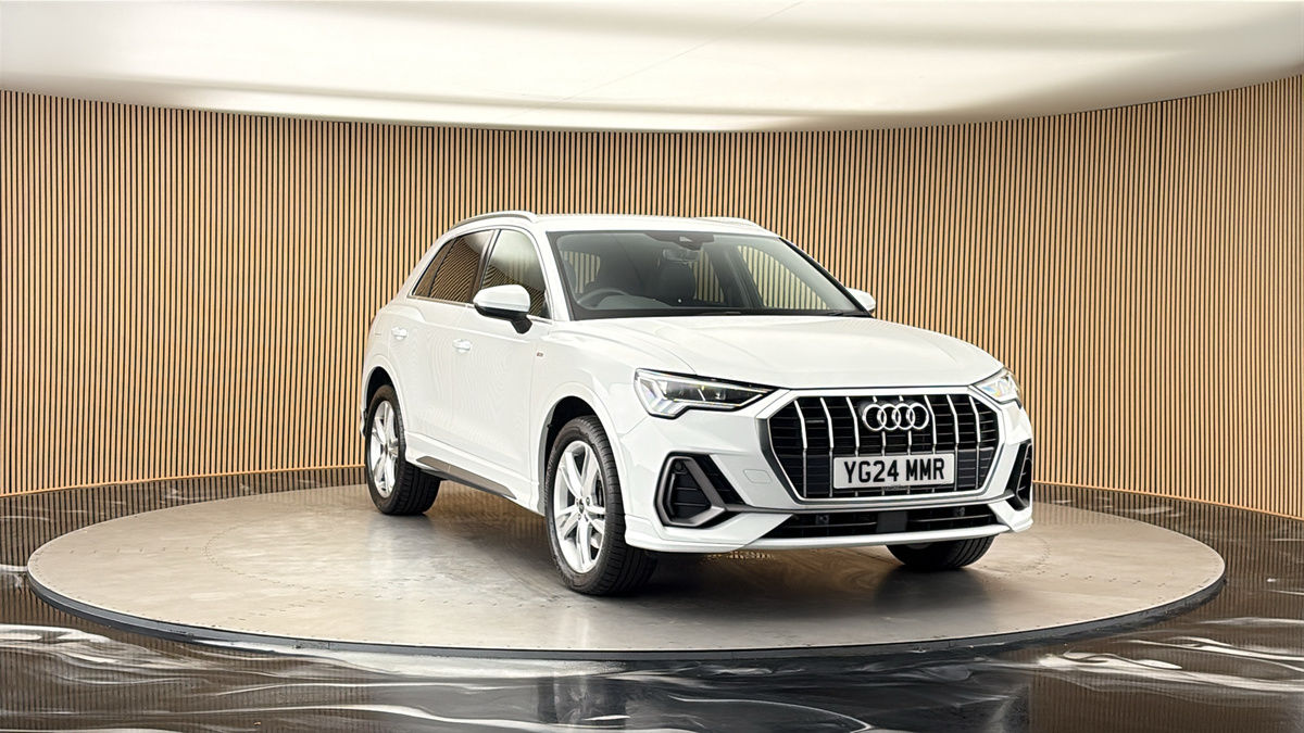 More views of Audi Q3