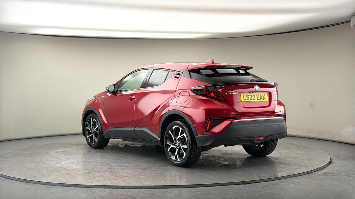 Toyota C-HR Image 2