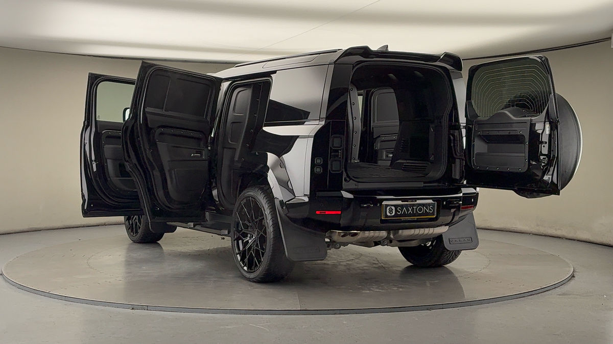 Land Rover Defender 110 Urban Image 23