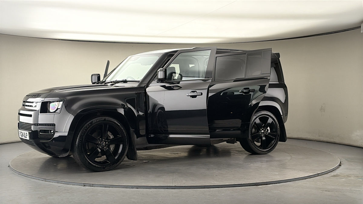 More views of Land Rover Defender 110