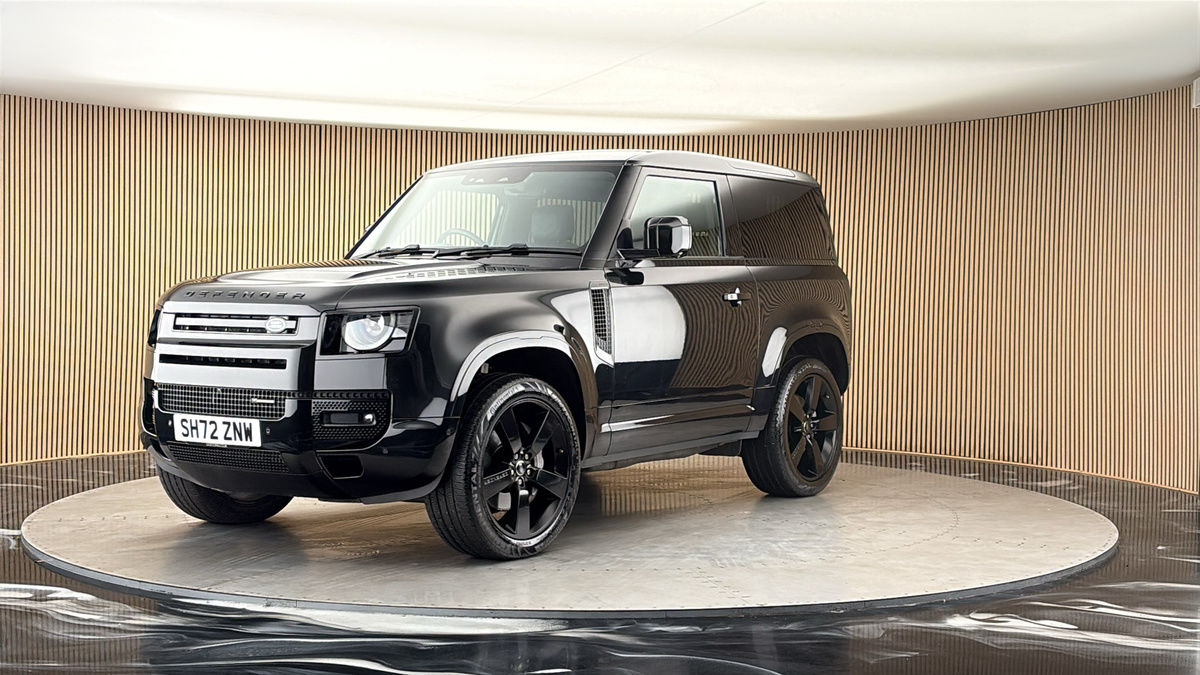 More views of Land Rover Defender 90