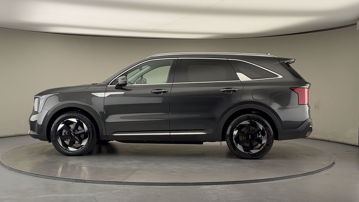 More views of Kia Sorento