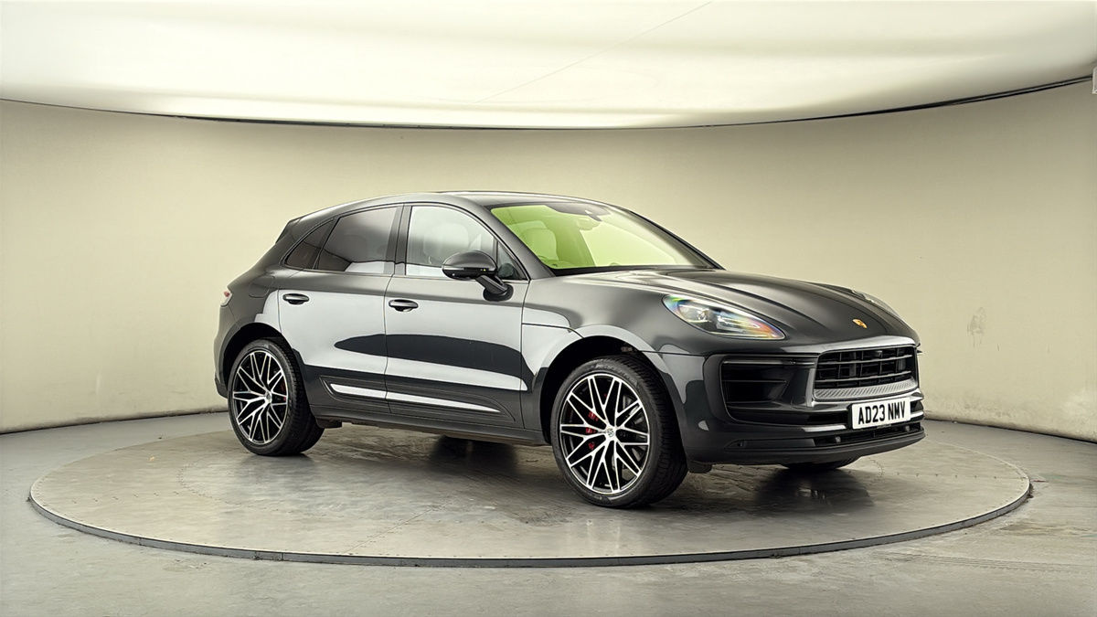 More views of Porsche Macan