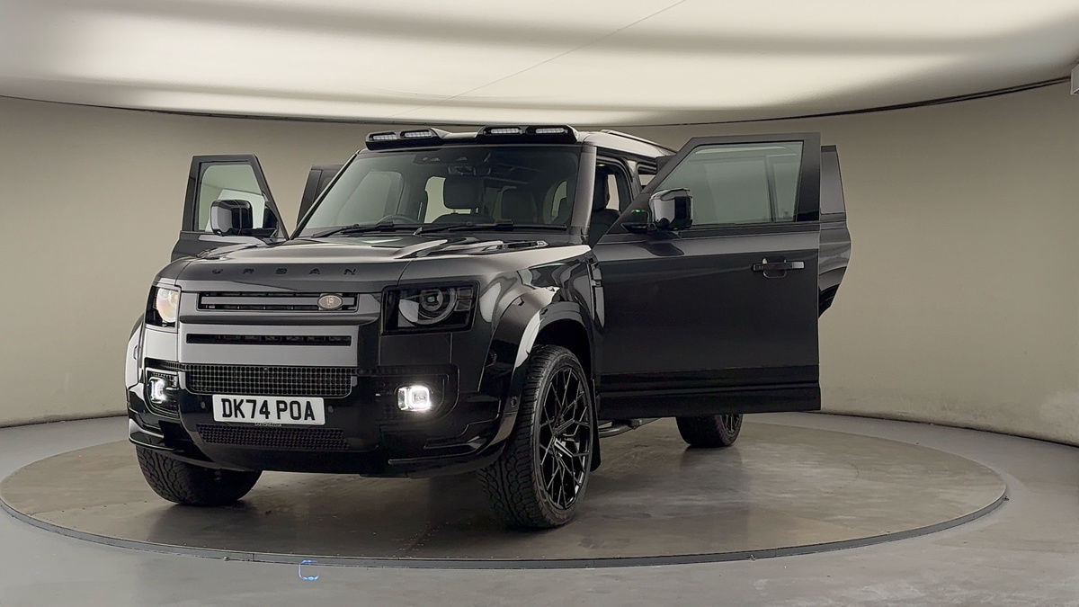 More views of Land Rover Defender 110
