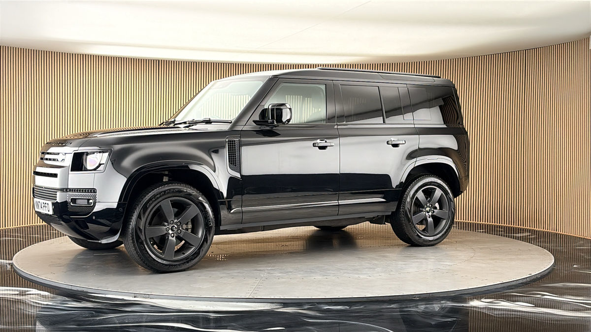More views of Land Rover Defender 110