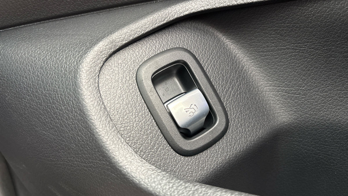 Mercedes-Benz CLE Image 34
