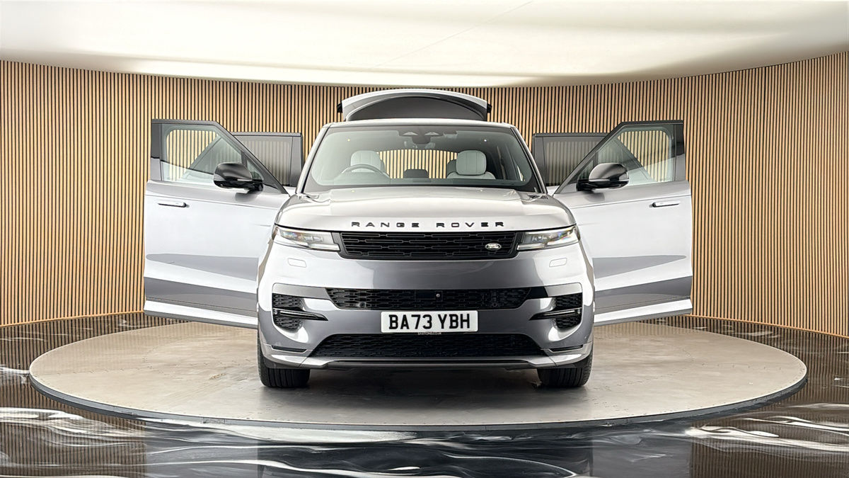 More views of Land Rover Range Rover Sport
