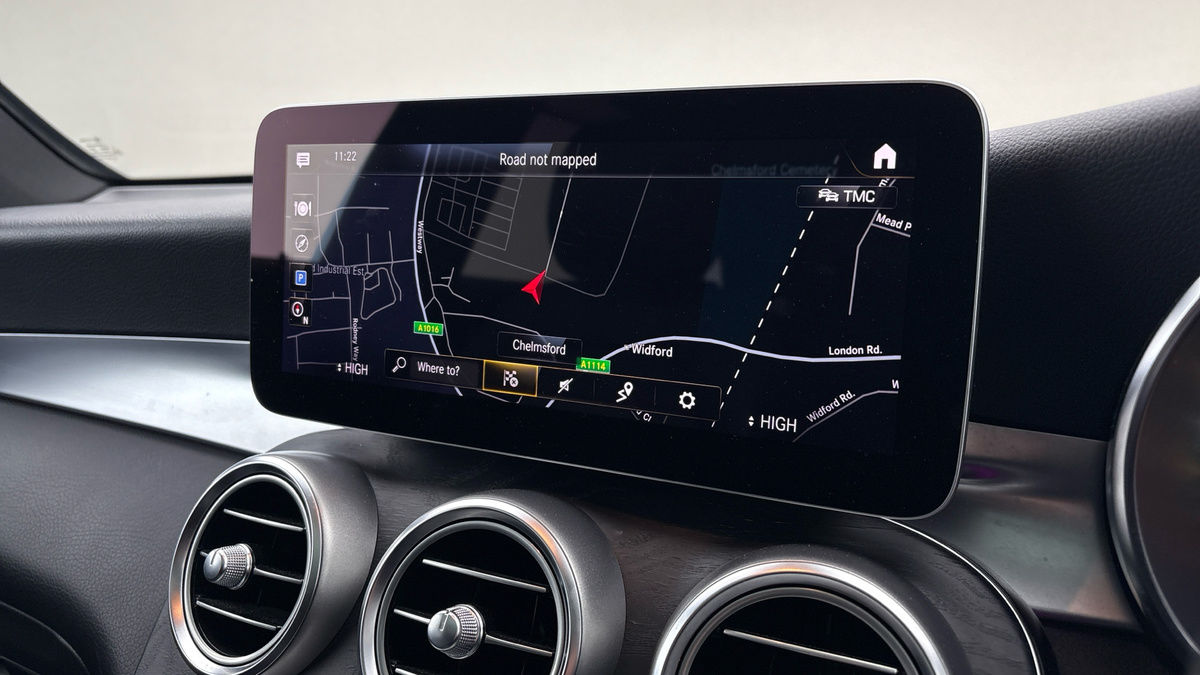 Mercedes-Benz GLC Image 17