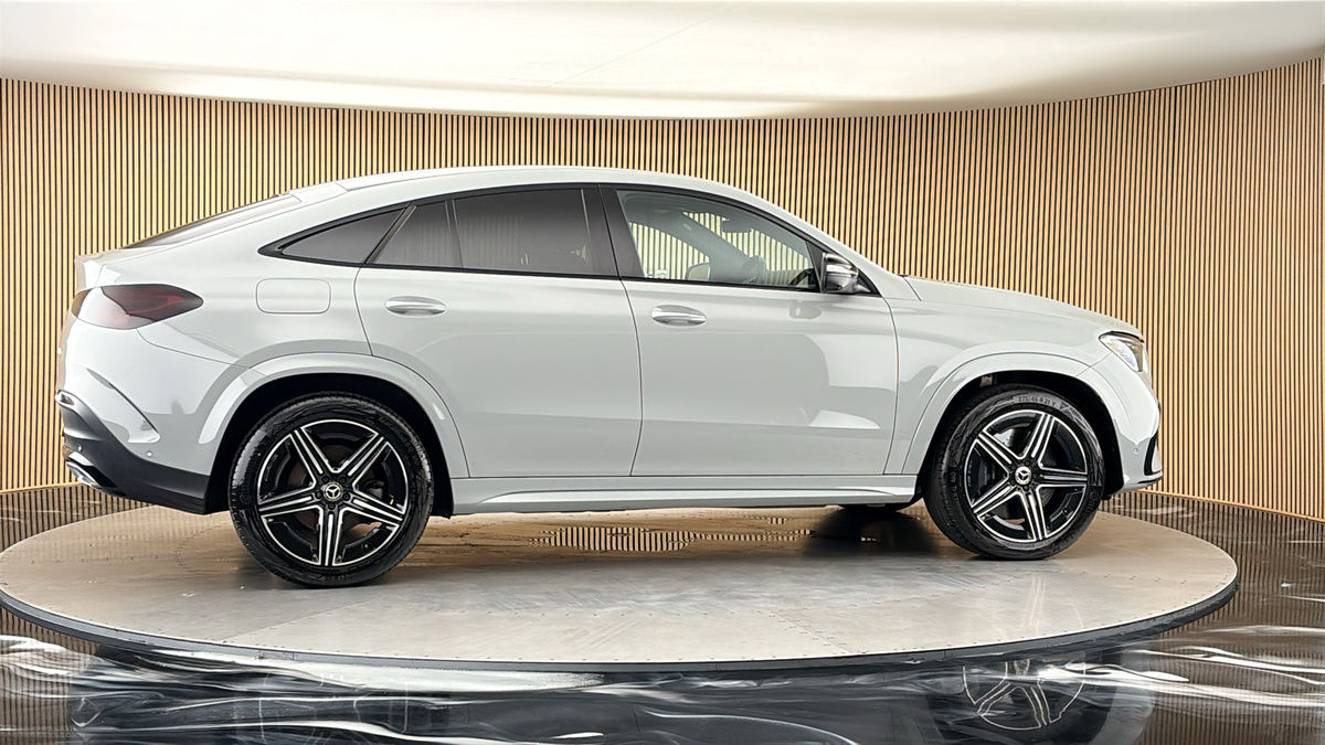 More views of Mercedes-Benz GLE
