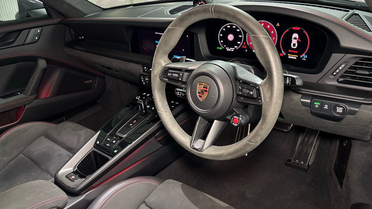 Porsche 911 Image 5