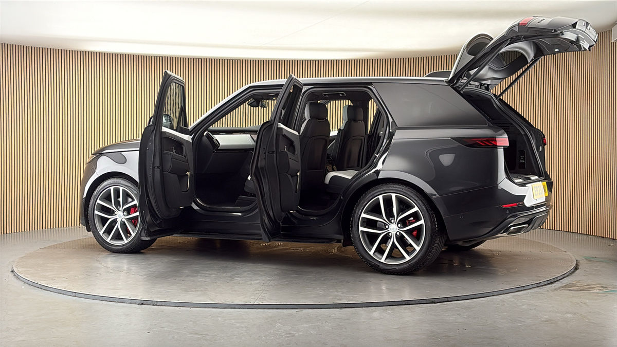 More views of Land Rover Range Rover Sport
