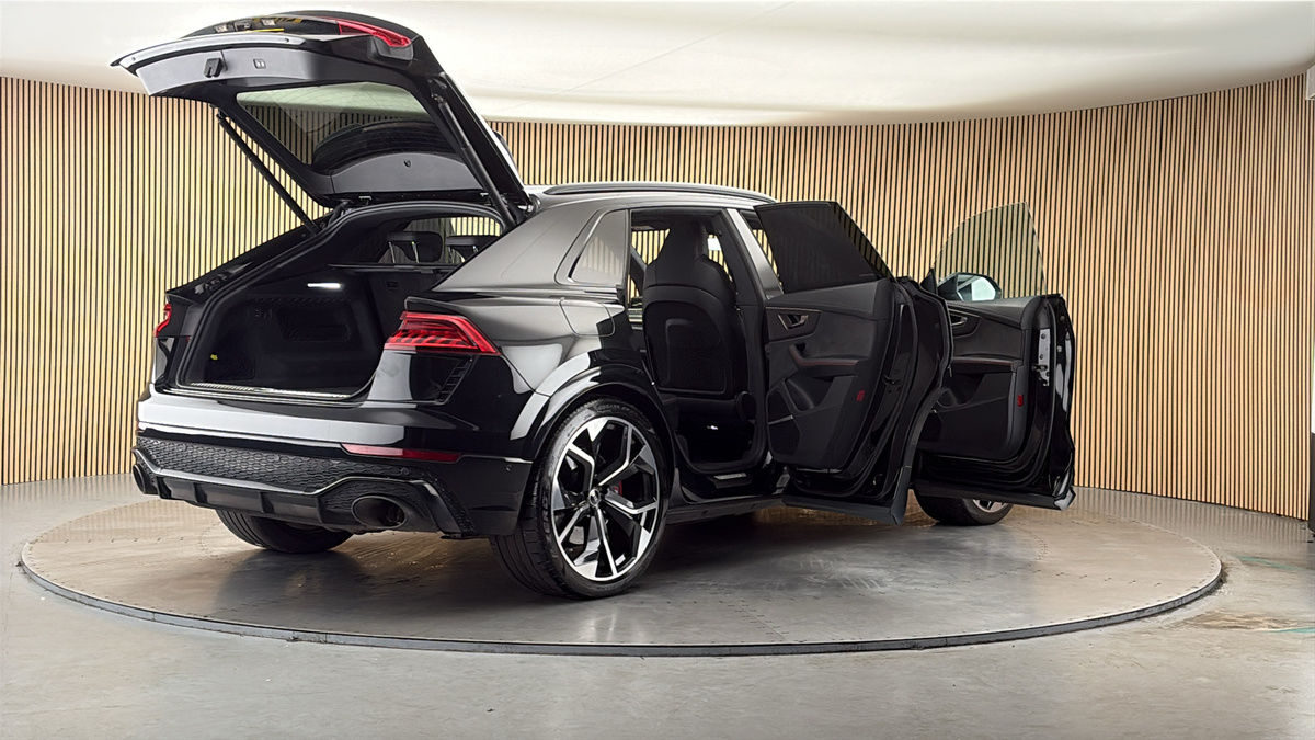 More views of Audi RSQ8