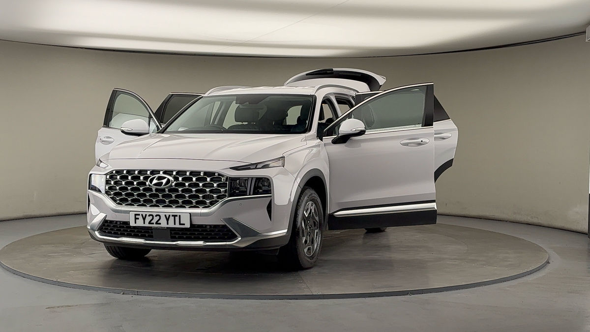 More views of Hyundai Santa Fe