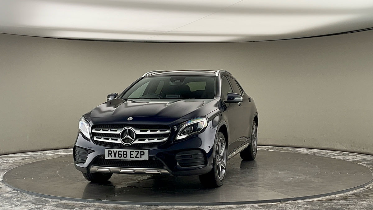 More views of Mercedes-Benz GLA