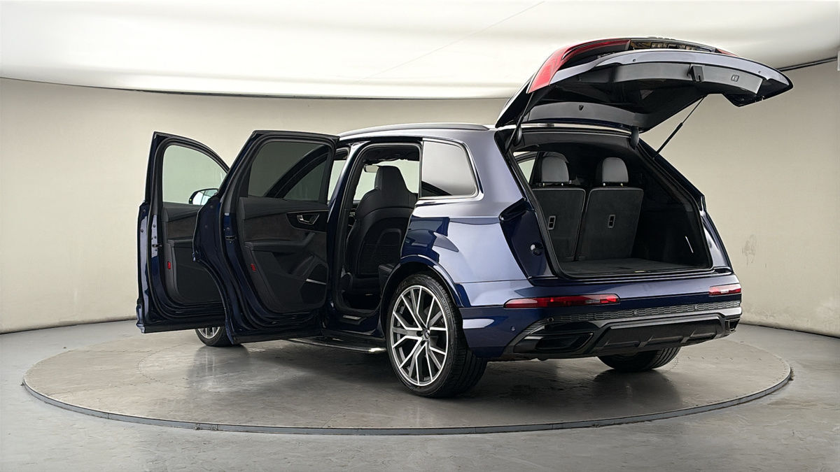 Audi Q7 Image 23