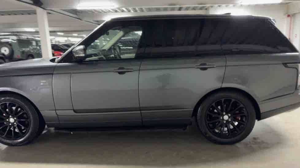 More views of Land Rover Range Rover