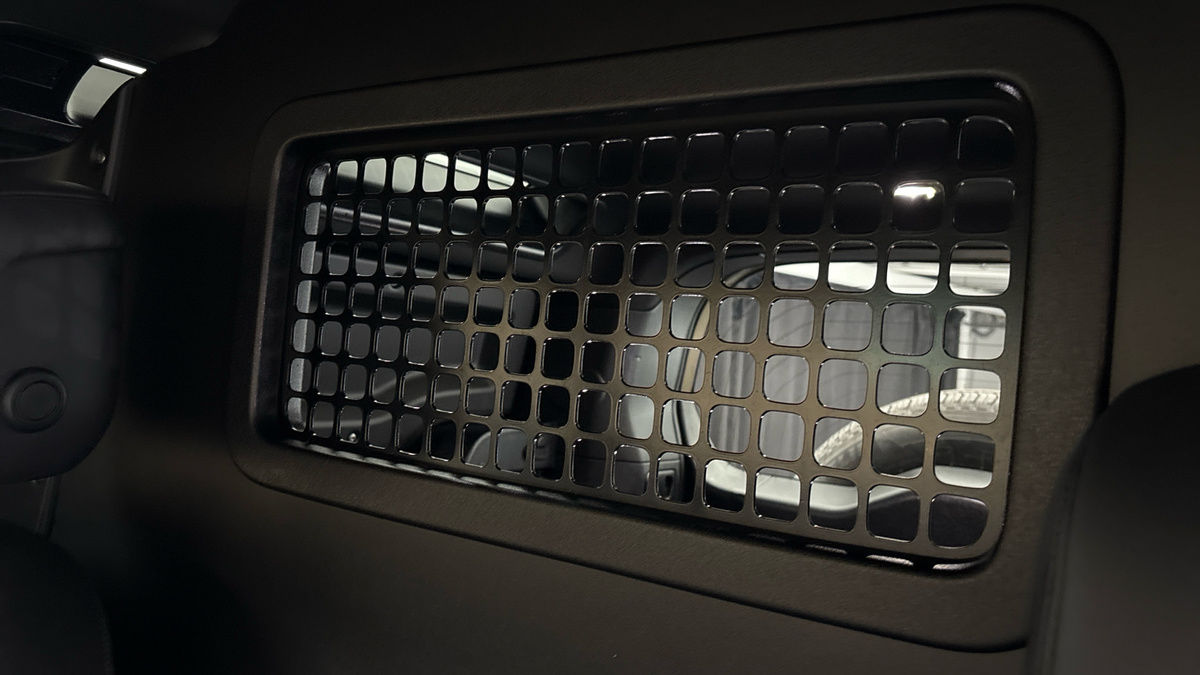 Land Rover Defender 90 Image 29