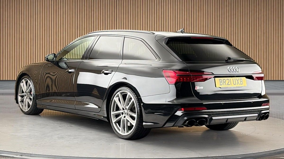 Audi S6 Avant Image 2