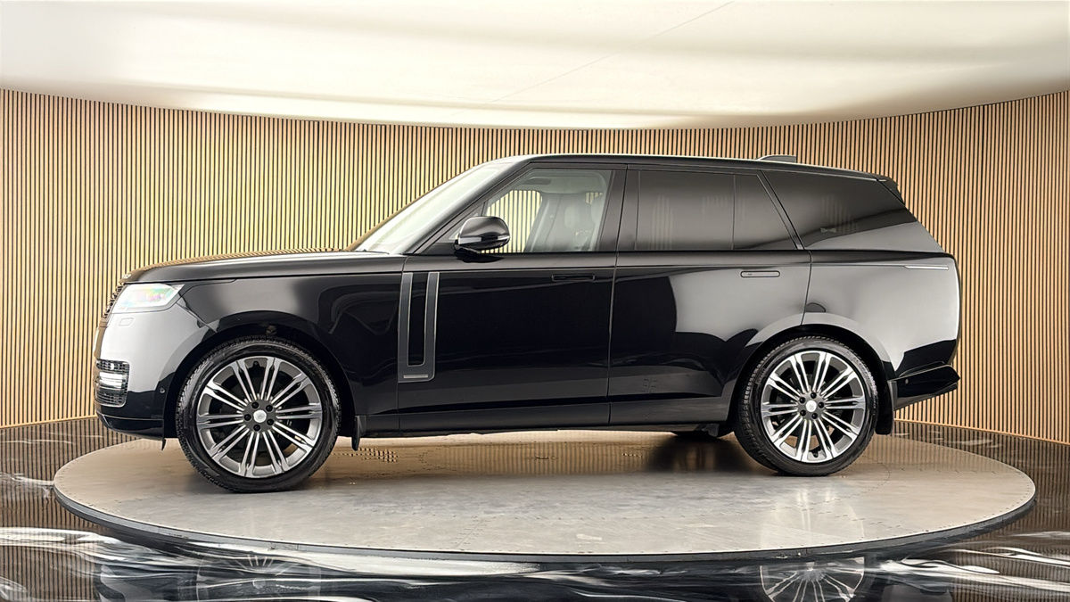 More views of Land Rover Range Rover