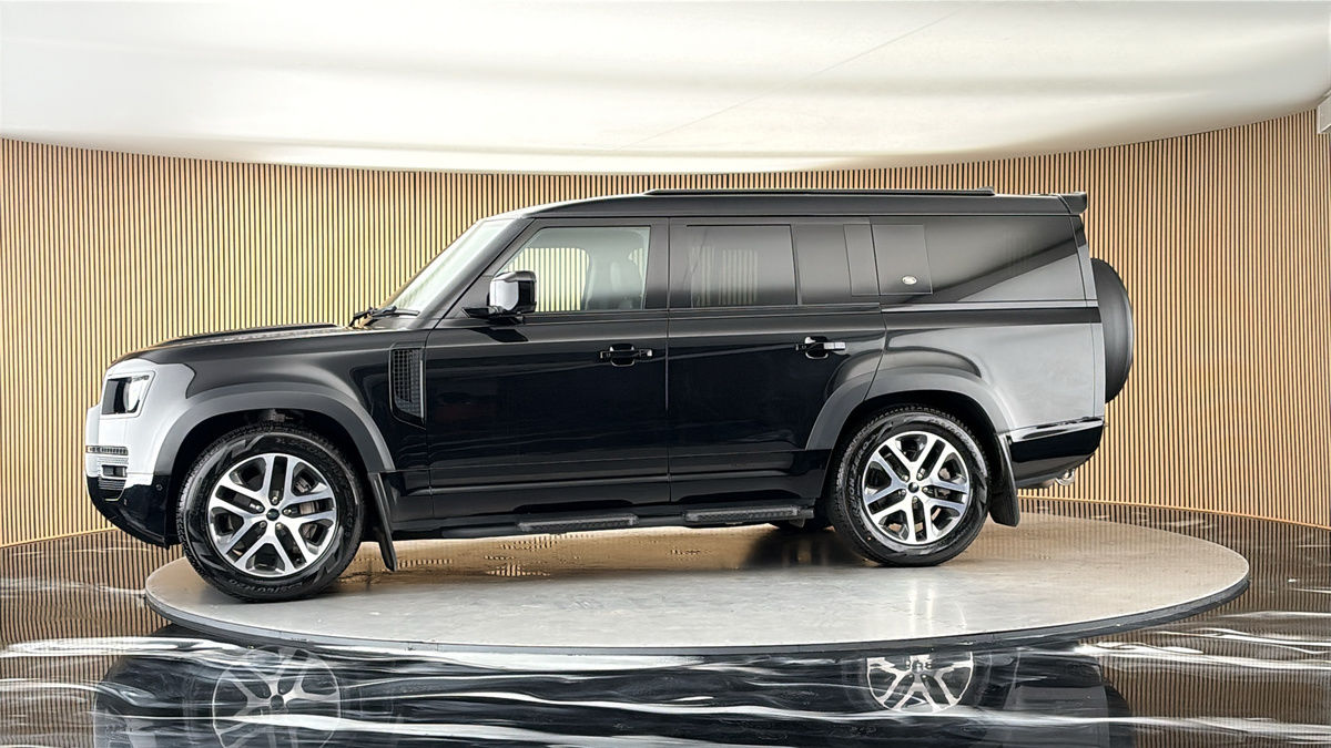More views of Land Rover Defender 130