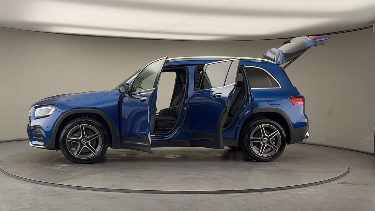 More views of Mercedes-Benz GLB