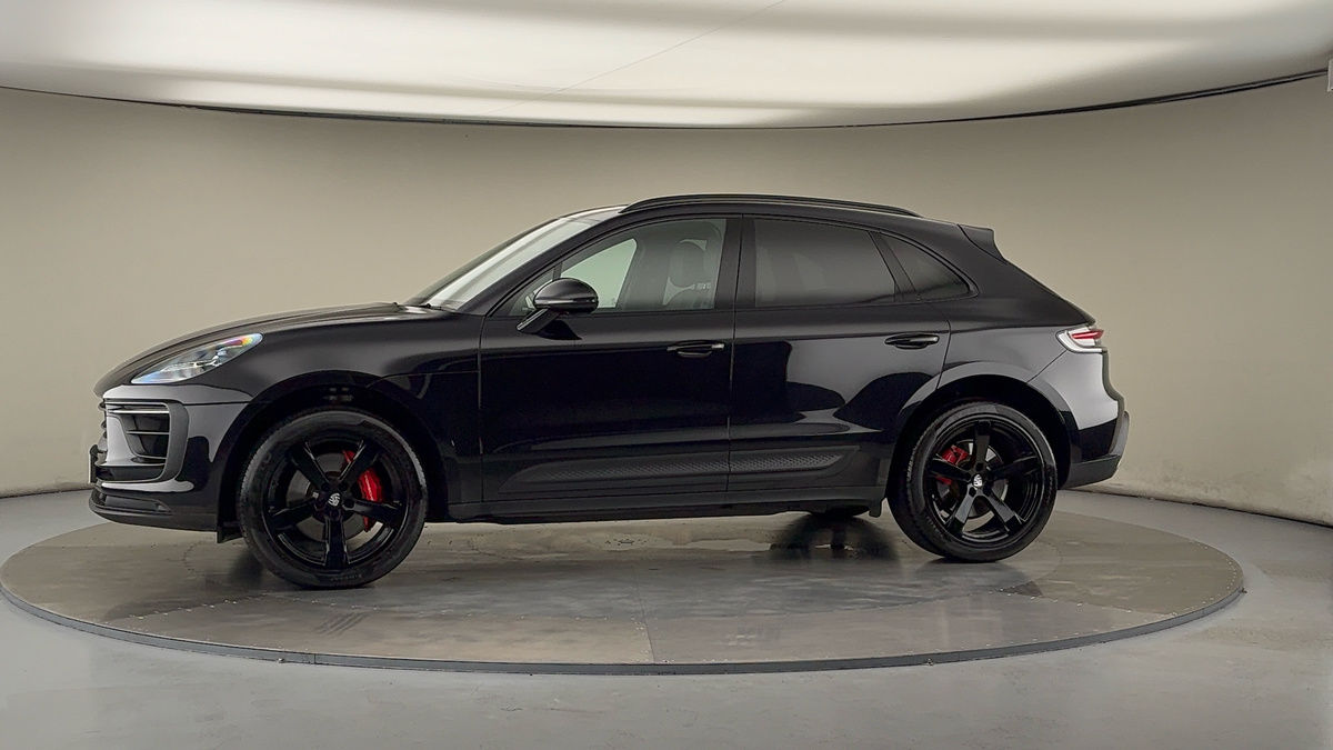 More views of Porsche Macan