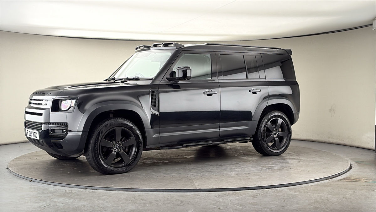More views of Land Rover Defender 110