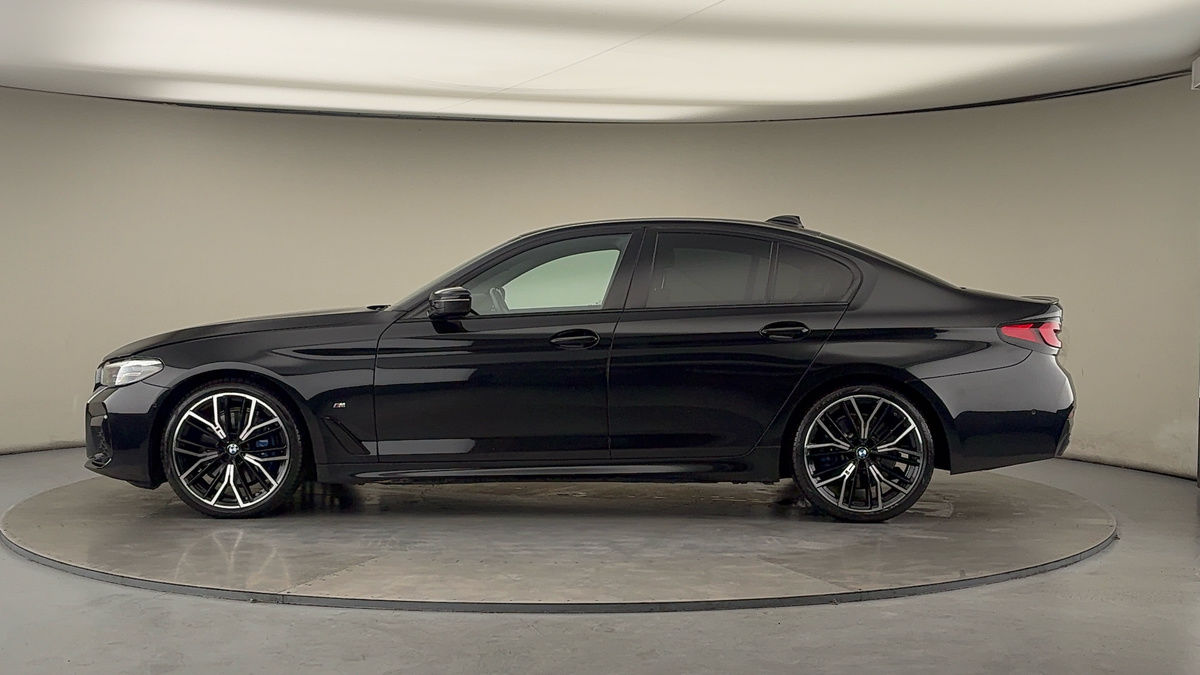 BMW 5 Series Image 15