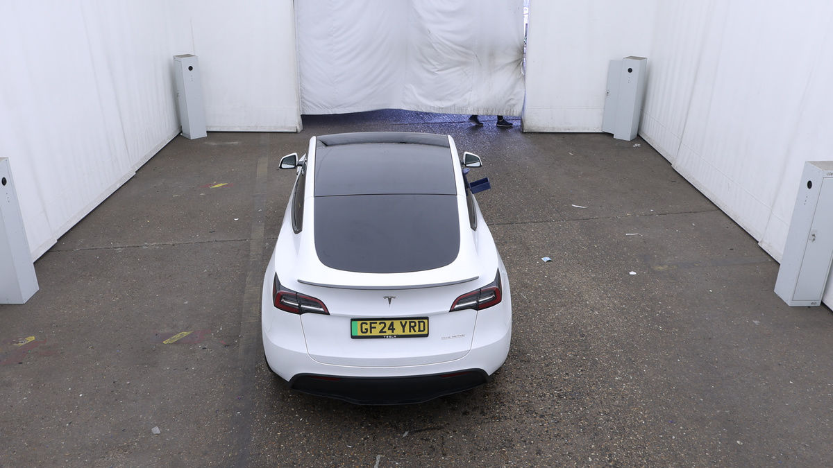 Tesla Model Y Image 8