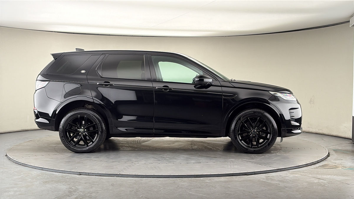 Land Rover Discovery Sport Image 16