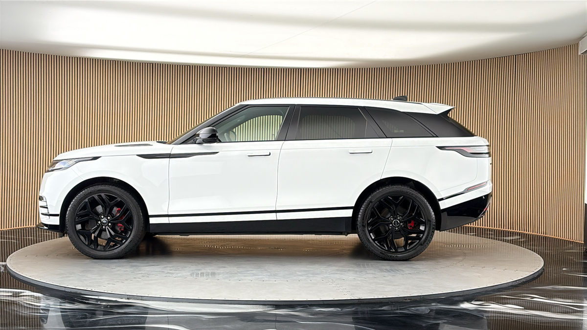 Land Rover Range Rover Velar Image 15