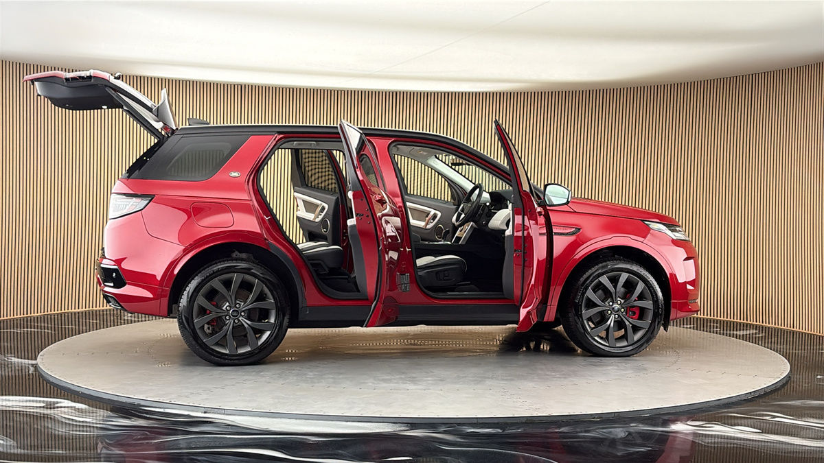 More views of Land Rover Discovery Sport