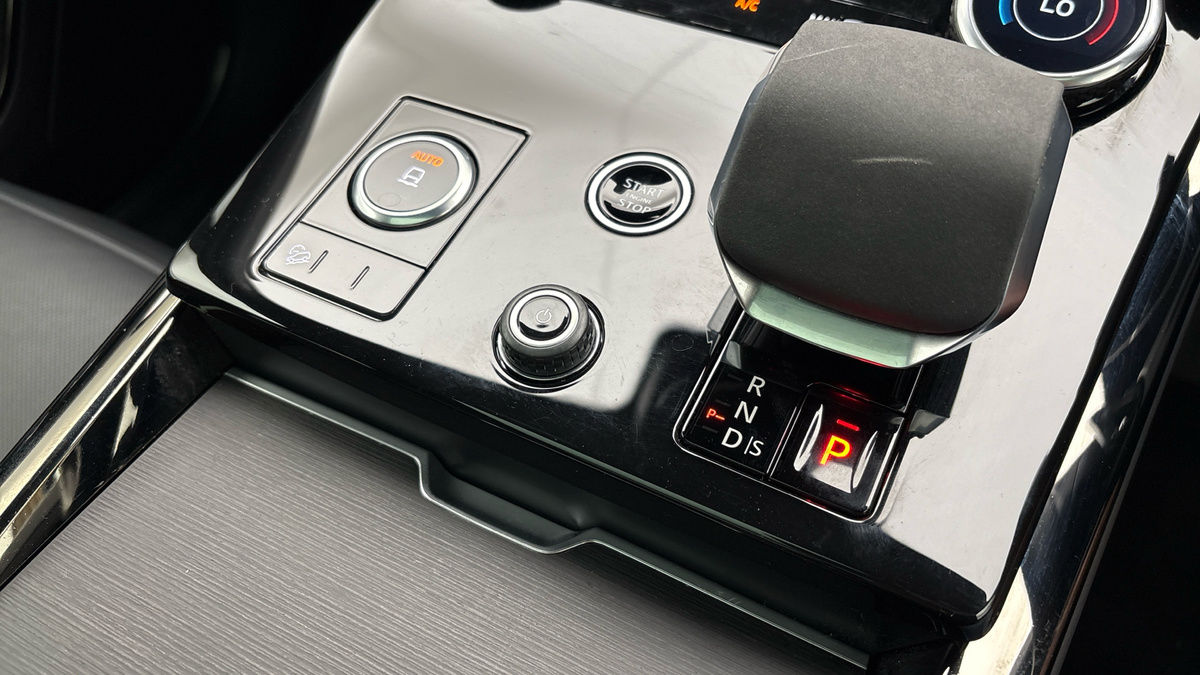 Land Rover Range Rover Sport Image 26