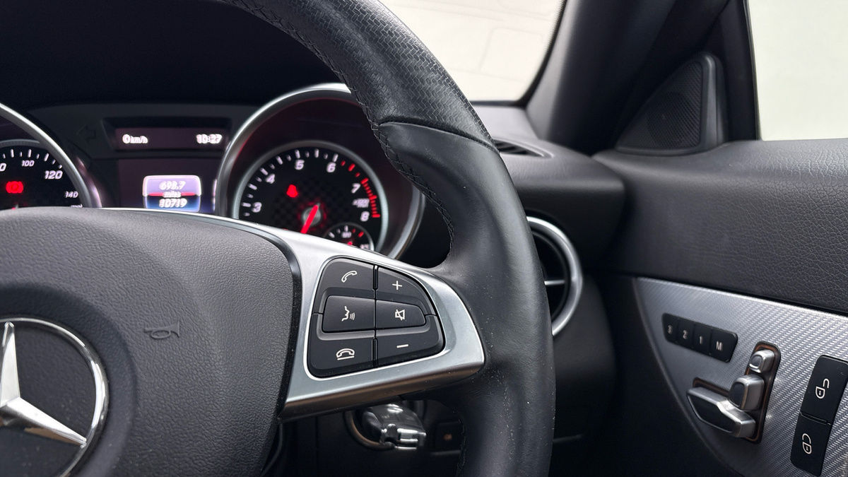 Mercedes-Benz SLC Image 14