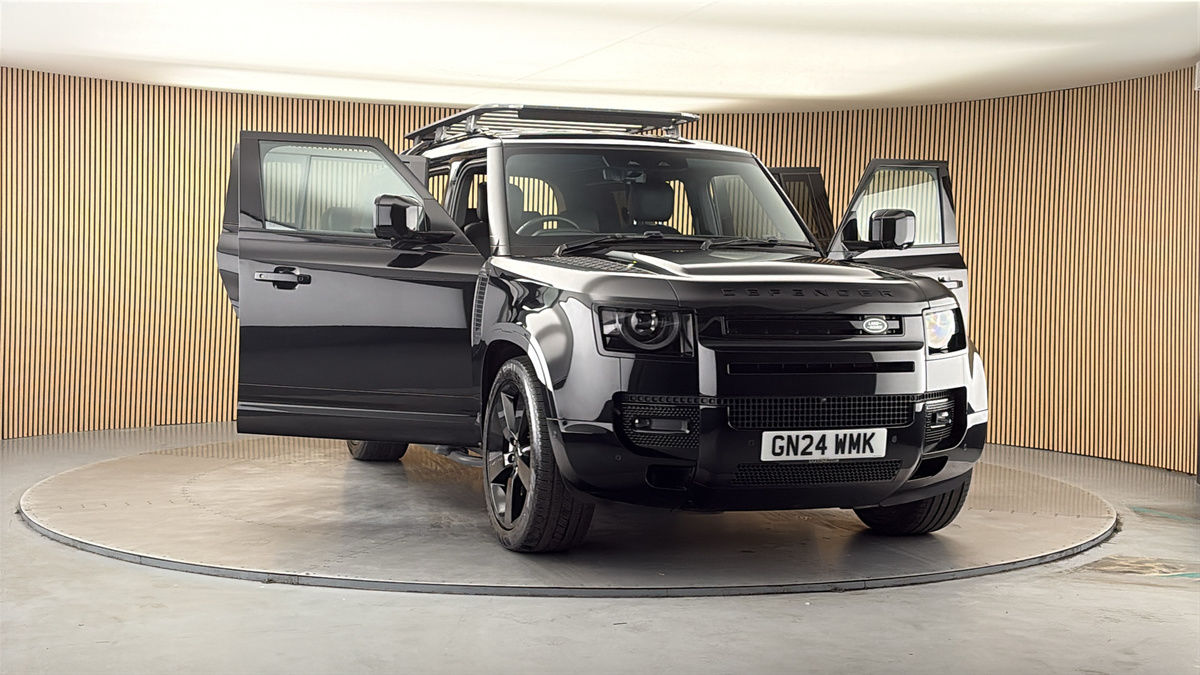 More views of Land Rover Defender 110