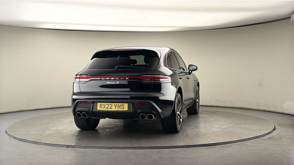 More views of Porsche Macan