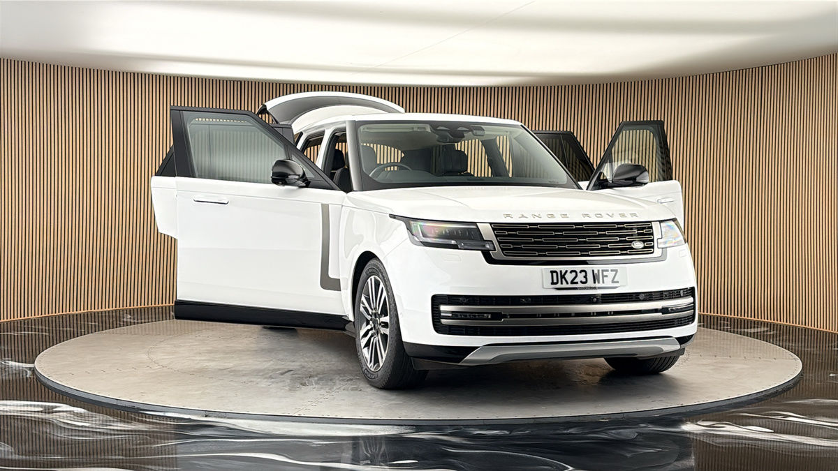 More views of Land Rover Range Rover