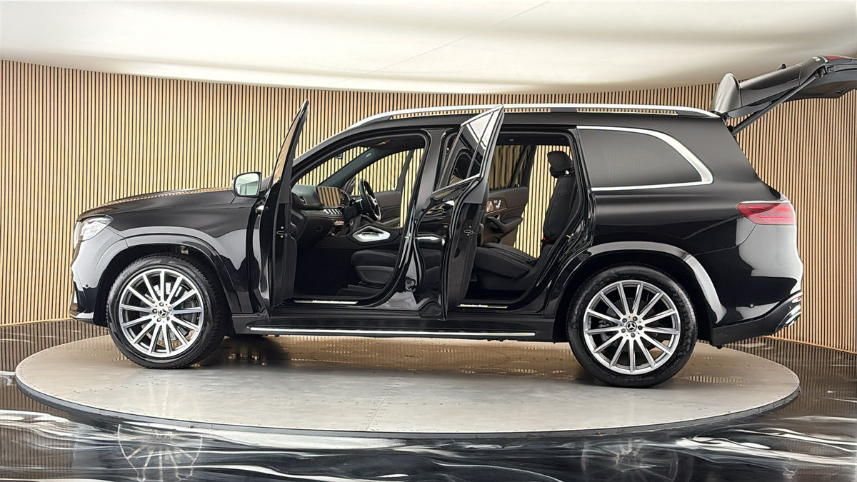 More views of Mercedes-Benz GLS