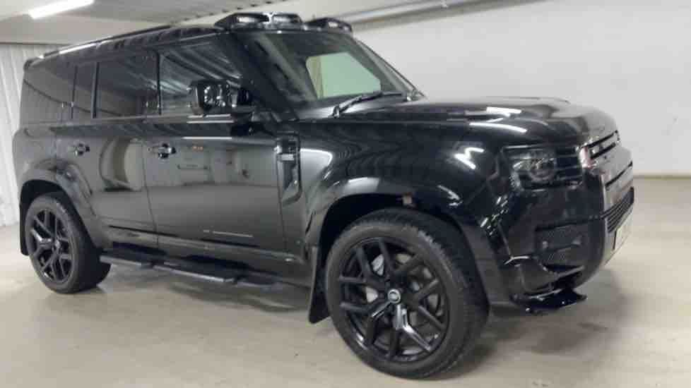 More views of Land Rover Defender 110