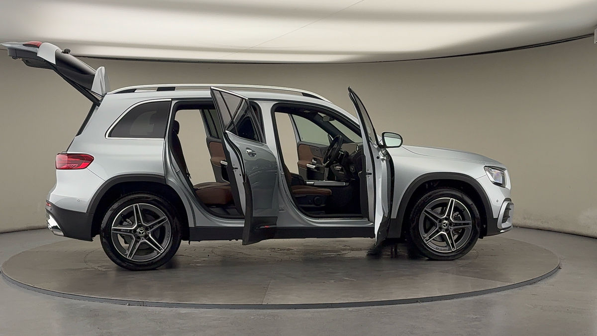 More views of Mercedes-Benz GLB